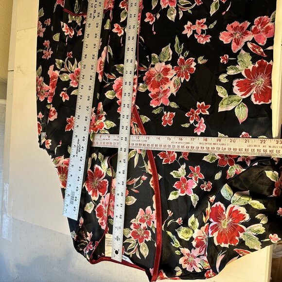 Adonna Womens Black and Red Floral Lightweight Robe Size Medium - Picture 6 of 11